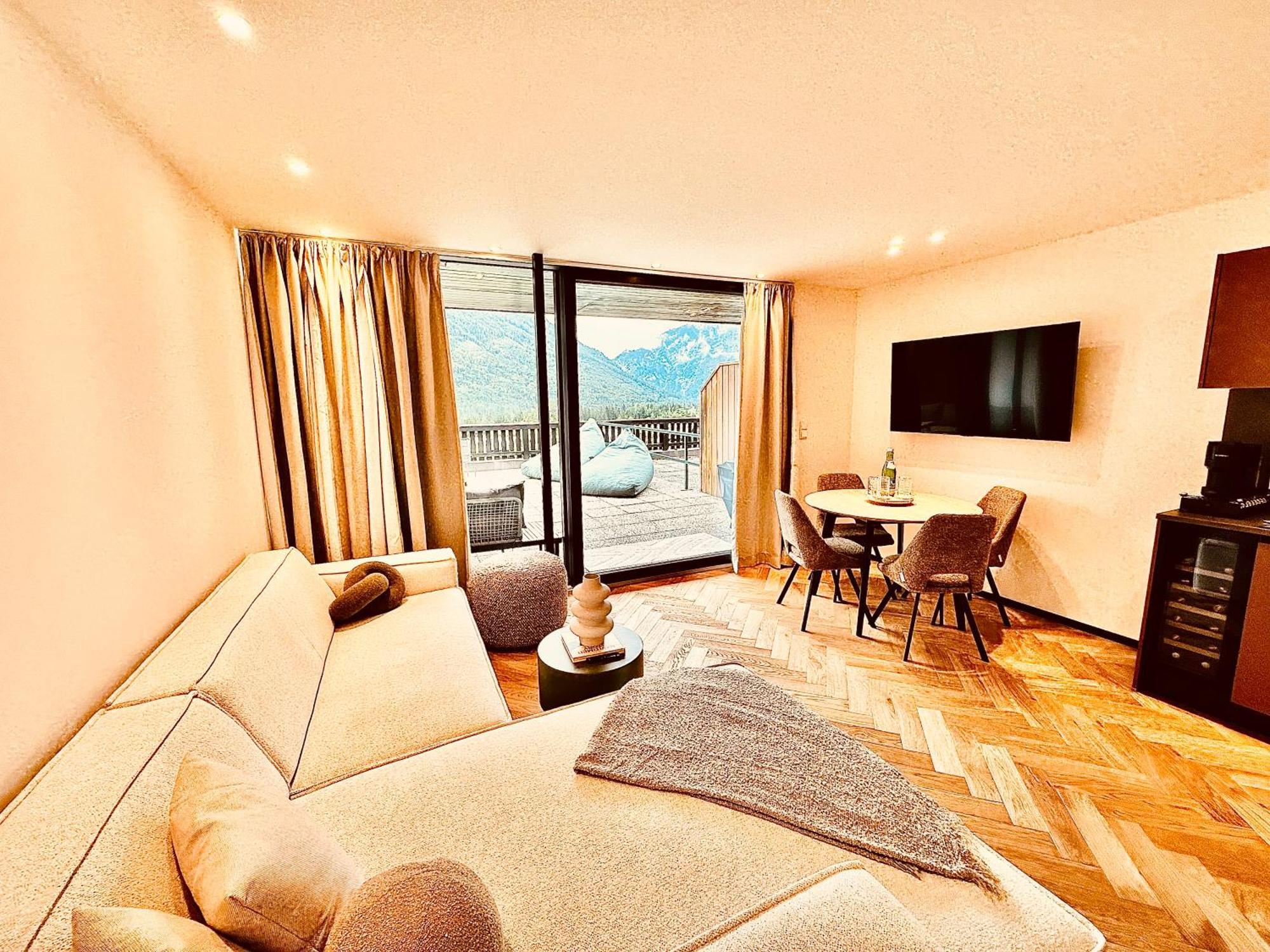 Das Alpenzeit Appartement Mit Just Private Terrasse (Adults Only) Bad Aussee Zewnętrze zdjęcie
